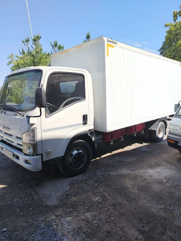 Isuzi sotiladi 22000$
