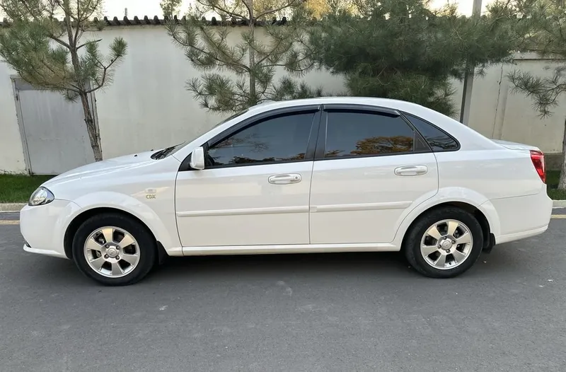 Продам автомобиль Gentra (Lacceti) Elegant 2 Продам автомобиль Gentra (Lacceti) Elegant 2