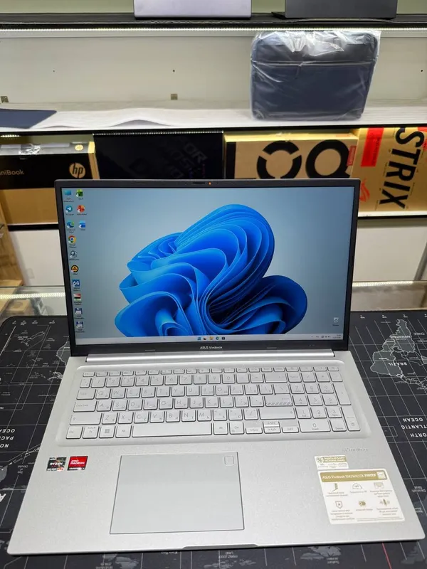 Asus Vivobook 17 1 Asus Vivobook 17 1
