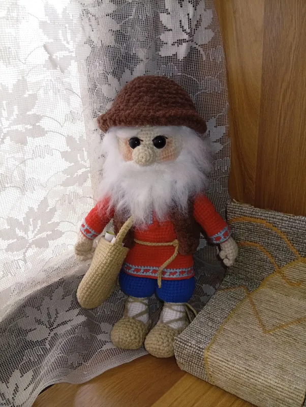 вязаная игрушка оберег домовой