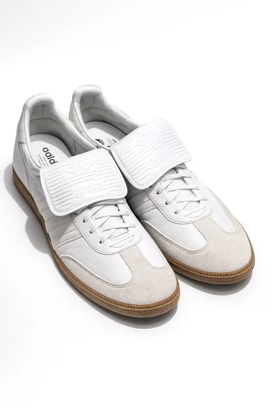 Adidas мужские кроссовки 1 Adidas мужские кроссовки 1