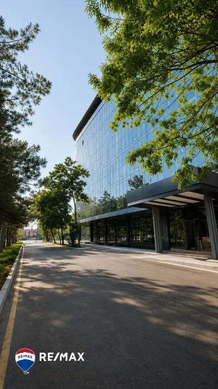 Отдельностоящее здание 9564 м2, Яккасарайский район — фото 1