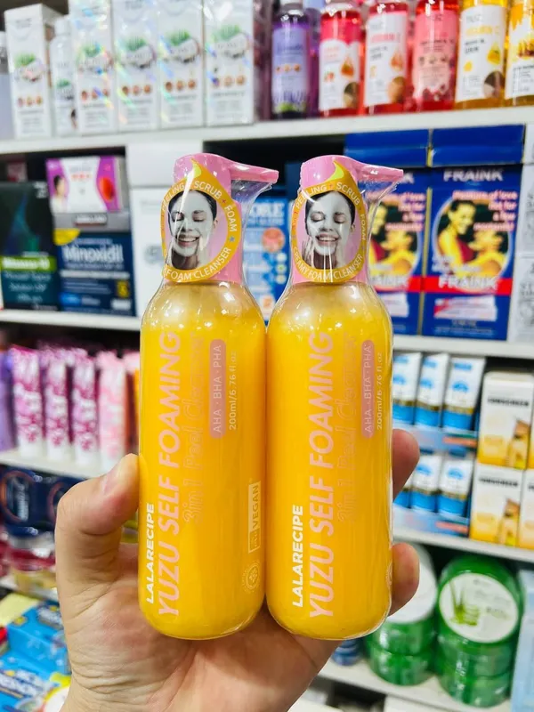 LALARECIPE Yuzu Self Foaming 3in1 Peeling Cleanser
