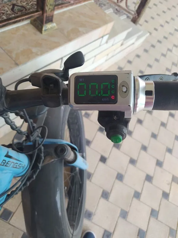 Samokat velosiped elektronniy 30-35 km yuradi holati ideal — фото 4
