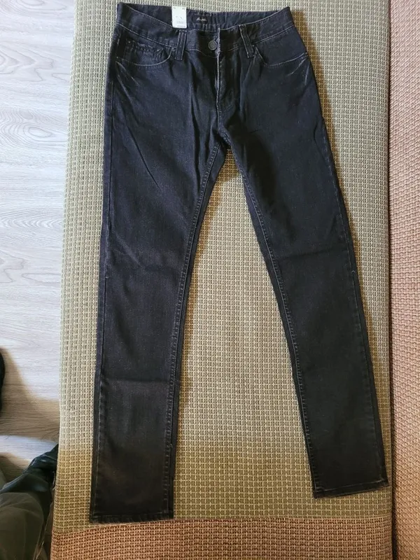 Продам мужские джинсы.