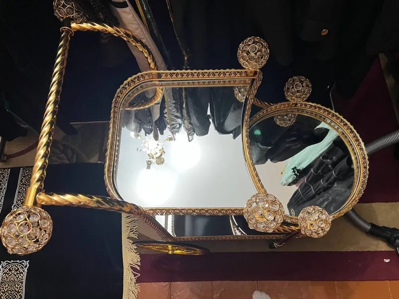 Lyuks oltin rangli servis aravachasi / dekorativ bar trolley — фото 1