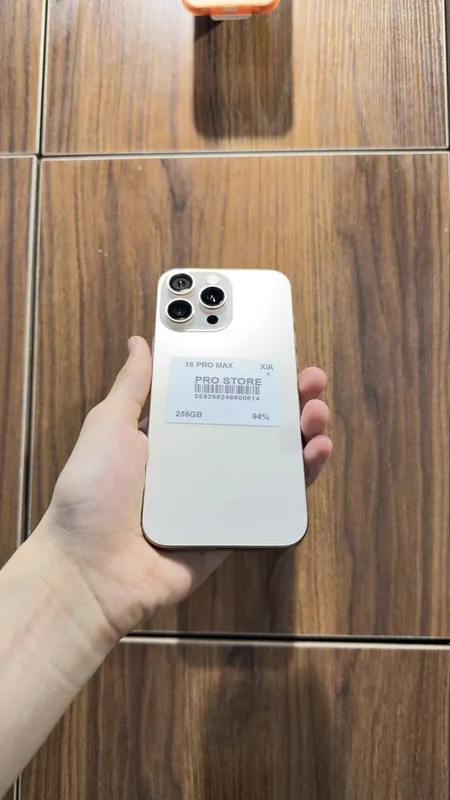 iphone 16 pro max naxtka