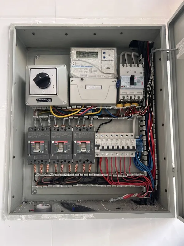Elektrik 220v 380v ishlarni 100 sifatli,. (Визов) chaqiru bor