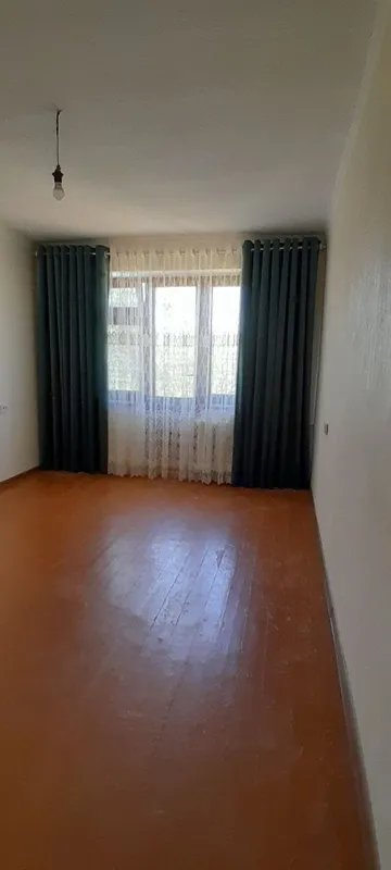 1 xona dom ablasnoy balnitsa yonida