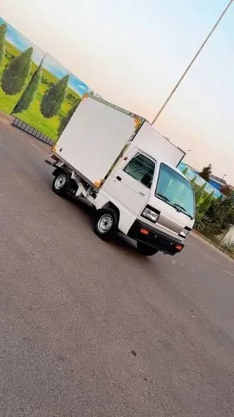 Labo moshina surochna sotiladi
