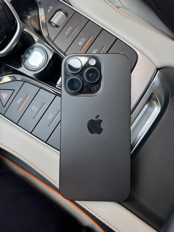 Iphone 16 pro 128gb 92%