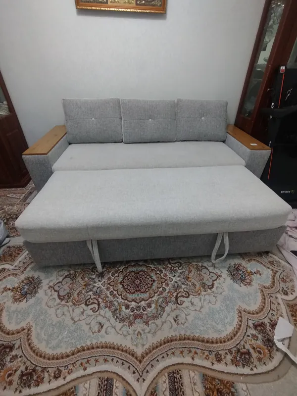 divan sotiladi holati yangi  uzunligi 220 sm 3
