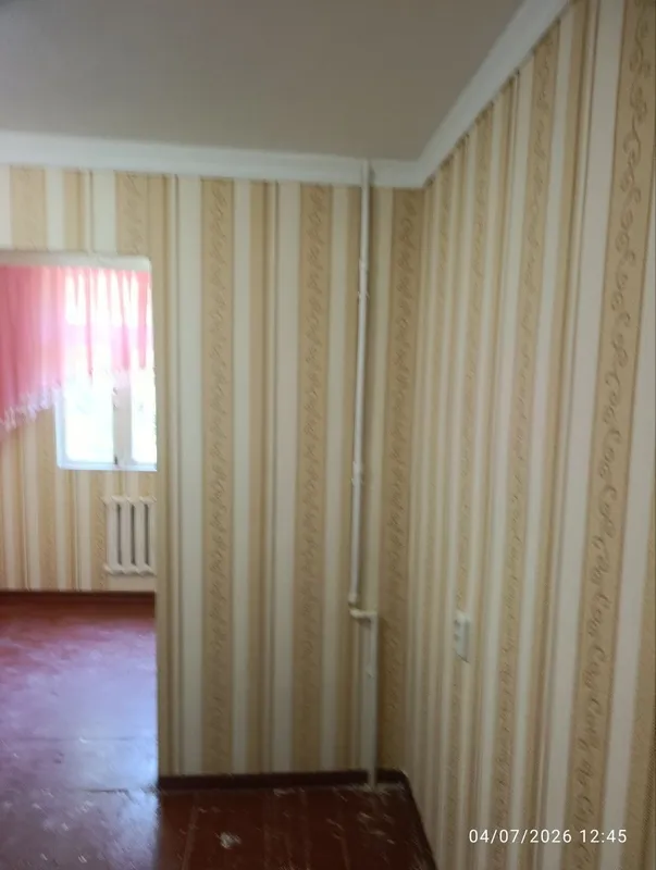 2 xona 2 etajda kvartira sotiladi. 4