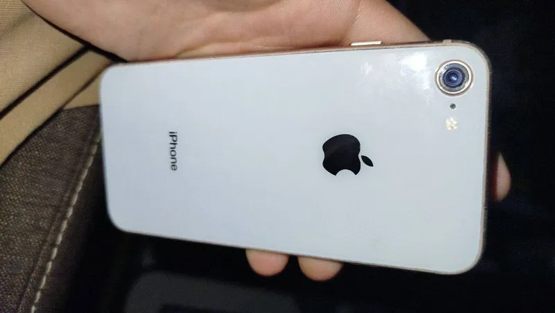 iPhone 8 3