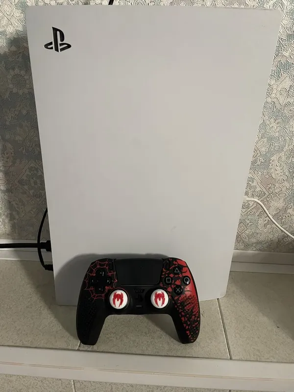 PS5 почти как новый 1 PS5 почти как новый 1