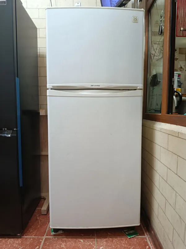 xaladilnik sotiladi 300$