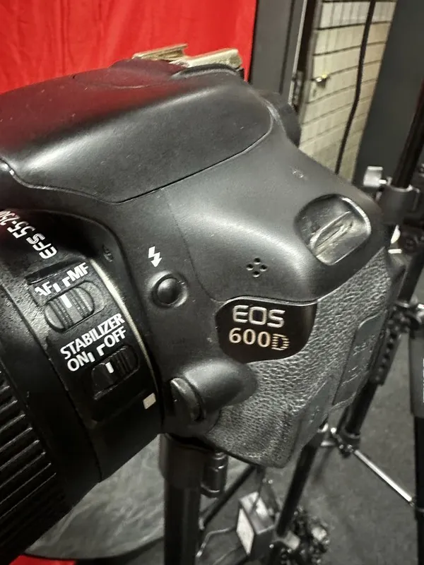 Canon EOS 600D camera хорошем состояние! — фото 2