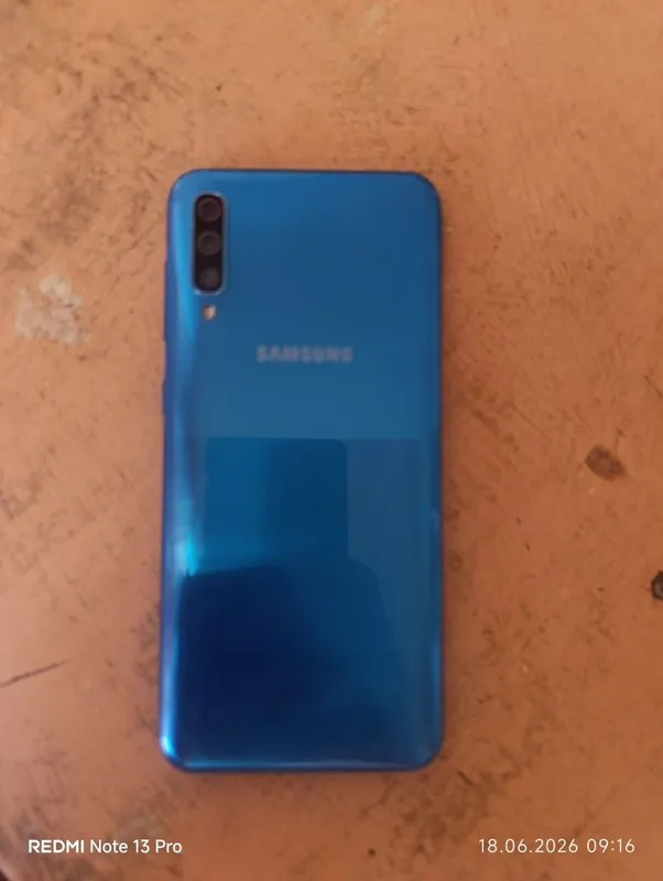 Samsung Galaxy a50 — фото 1 Samsung Galaxy a50 — фото 1