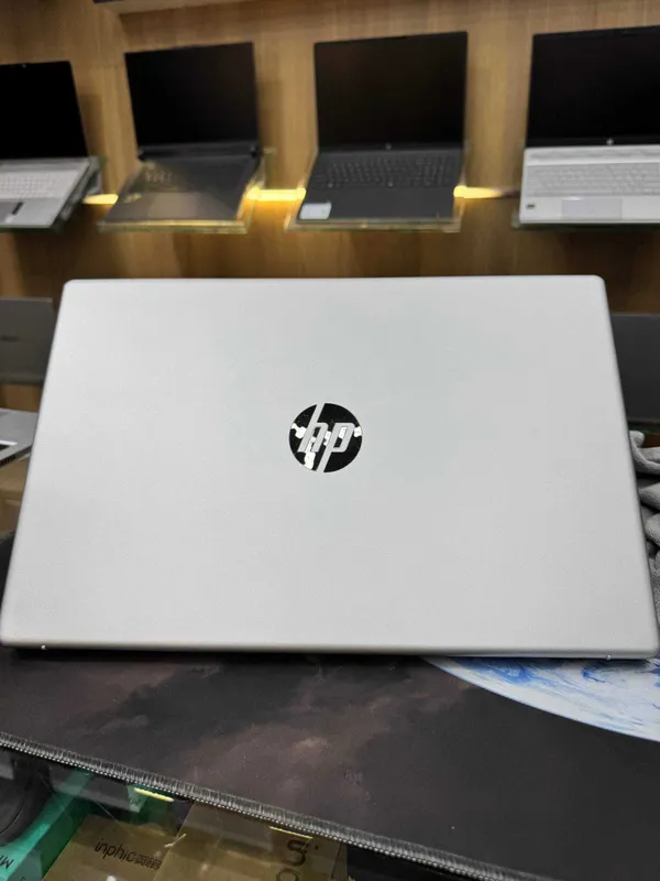 Noutbuk HP Laptop 15 Amd Ryzen 7 5825U 8/512GB SDRAM SSD 15.6" FHD LED — фото 3