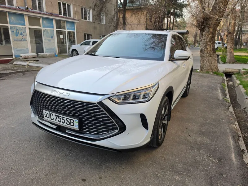 BYD SONG PLUS DM-i - гибрид — фото 1