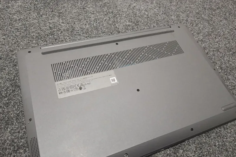 Lenovo ideapad slim 3 1 Lenovo ideapad slim 3 1
