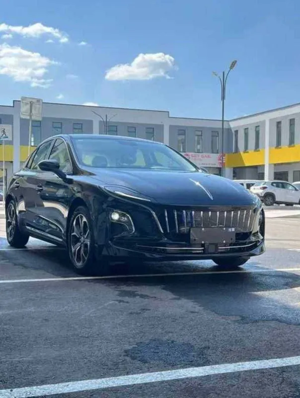 Hongqi eqm5 450km 2025 — фото 1