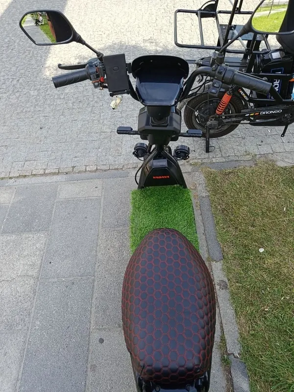 Sotiladi skuter YADAYA 3