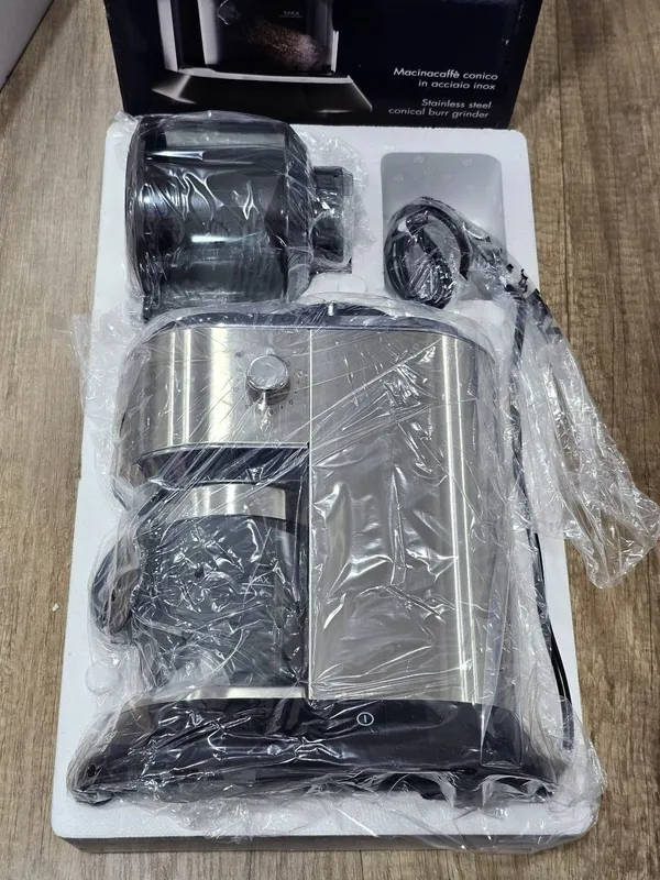 Кофемолка Delonghi, Новая! — фото 1