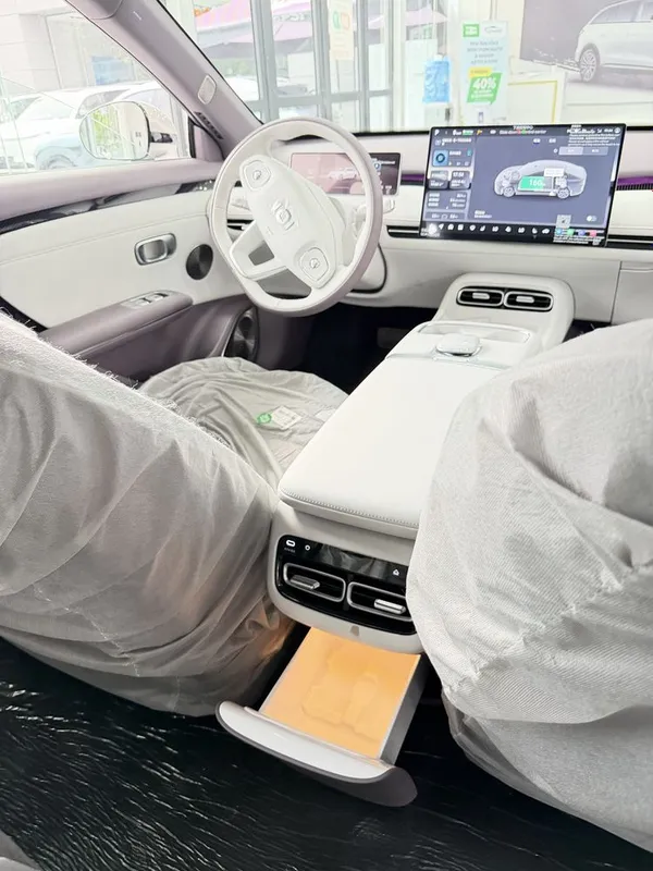 Changan nevo a06 hybrid 2100km — фото 3