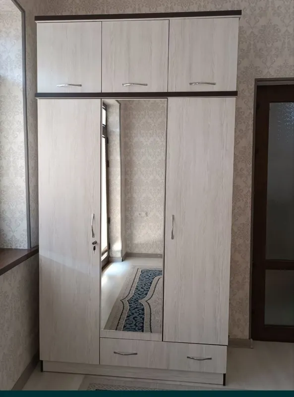 Шкаф сантрисолом Шкаф сантрисолом