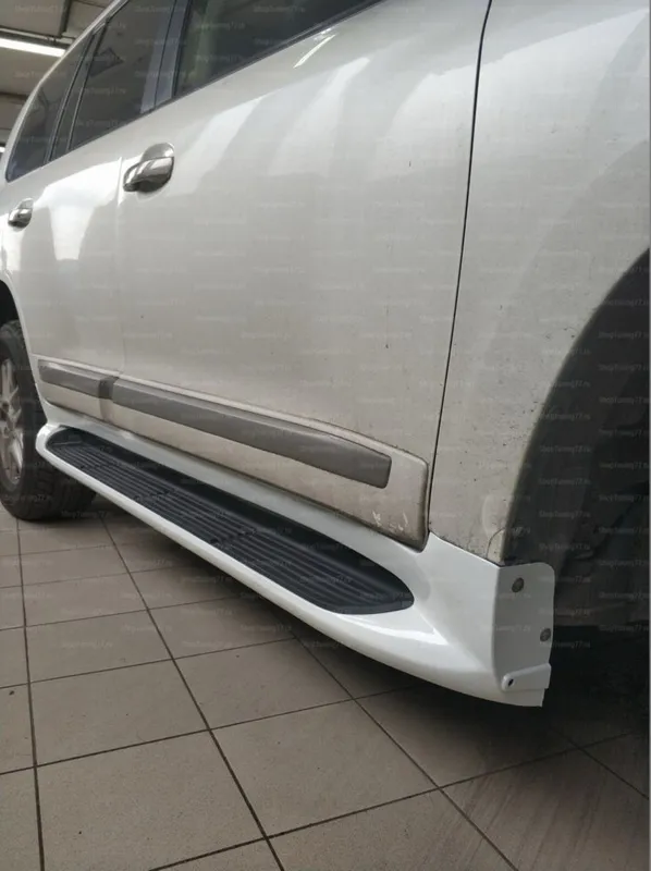Toyota Land Cruiser 200 порог подножка 2