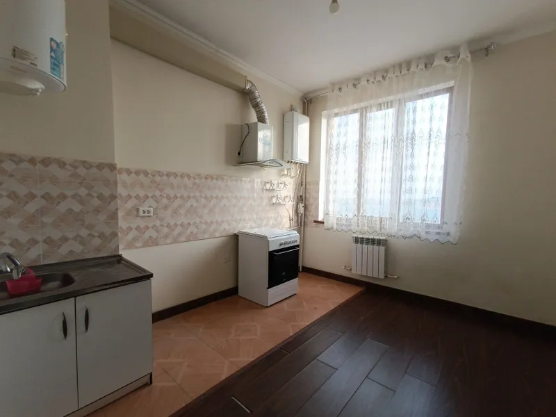 1/4/5 сотилади 41м² 2