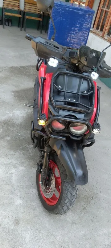 Tank sukuter sotiladi Tank sukuter sotiladi