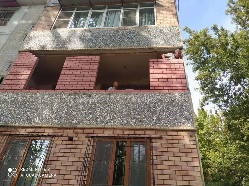 Кладка кирпича на балконе — фото 4