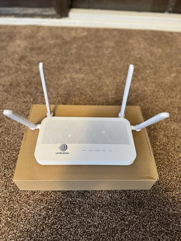 Huawei Gpon wifi Madem Model EG8247W5 — фото 1