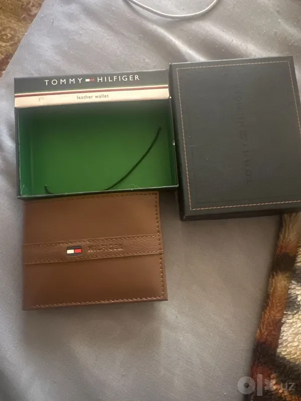 Продаётся кошелёк Tommy Hilfiger 2 Продаётся кошелёк Tommy Hilfiger 2