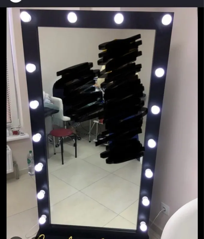 Продаётся зеркала для салона красоты