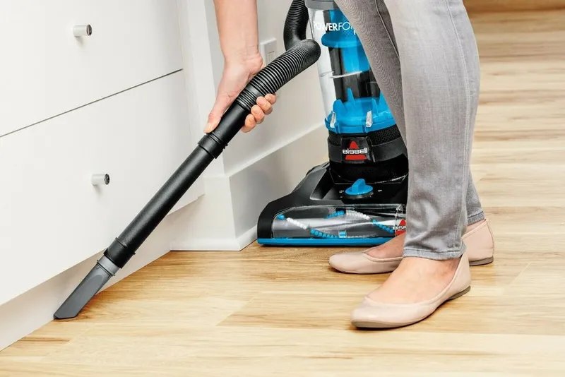 Пылесос с электрощеткой Bissell Powerforce Helix. 2 Пылесос с электрощеткой Bissell Powerforce Helix. 2