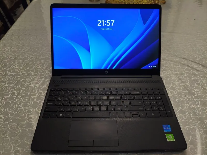 HP Laptop 15 (Core i5 11-gen, 8/512GB) — фото 1