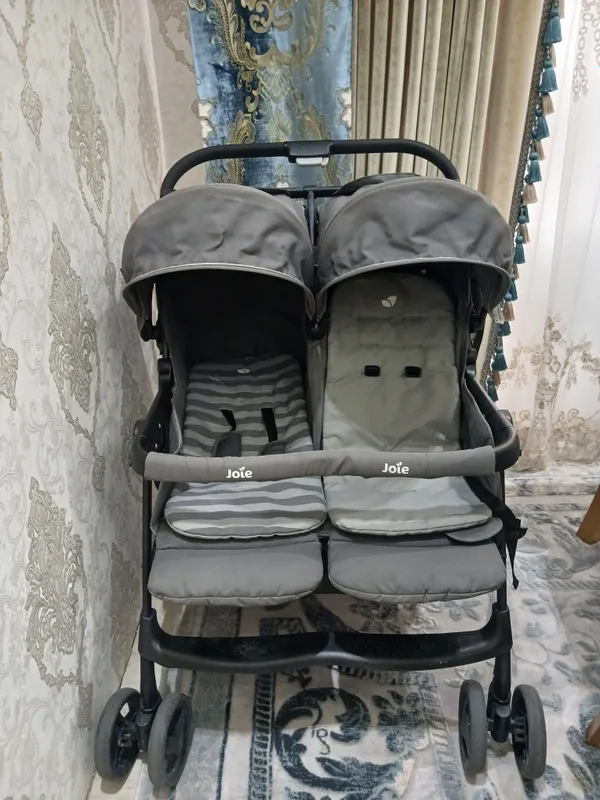 Коляска для двойни