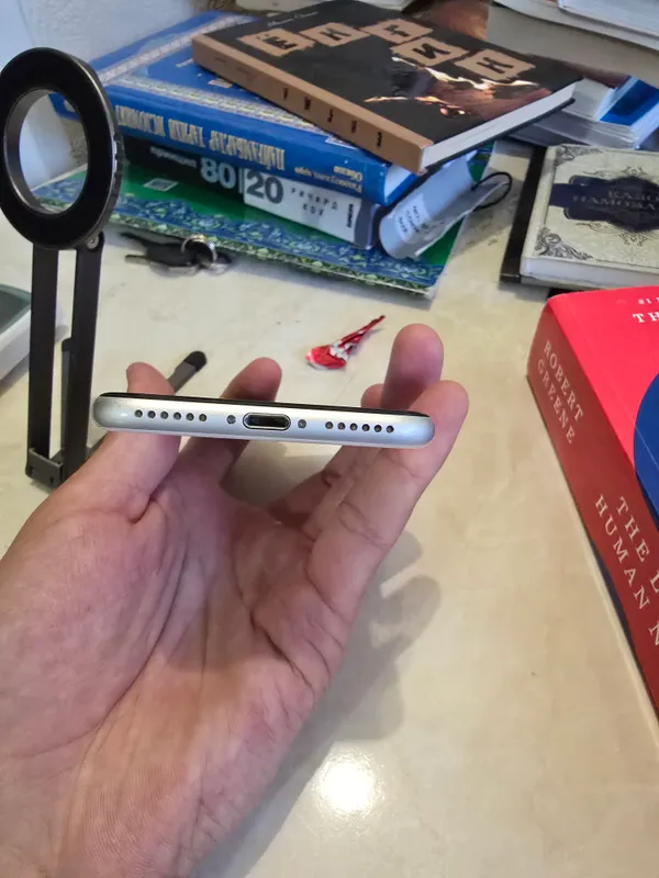 Iphone SE 2020 Srochna Sotiladi! 4