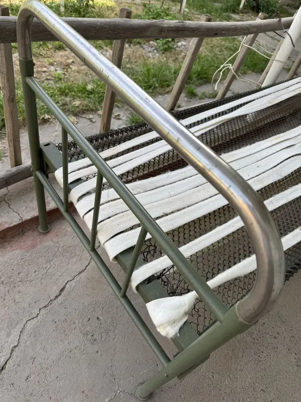 Кровать и раскладушка — фото 1