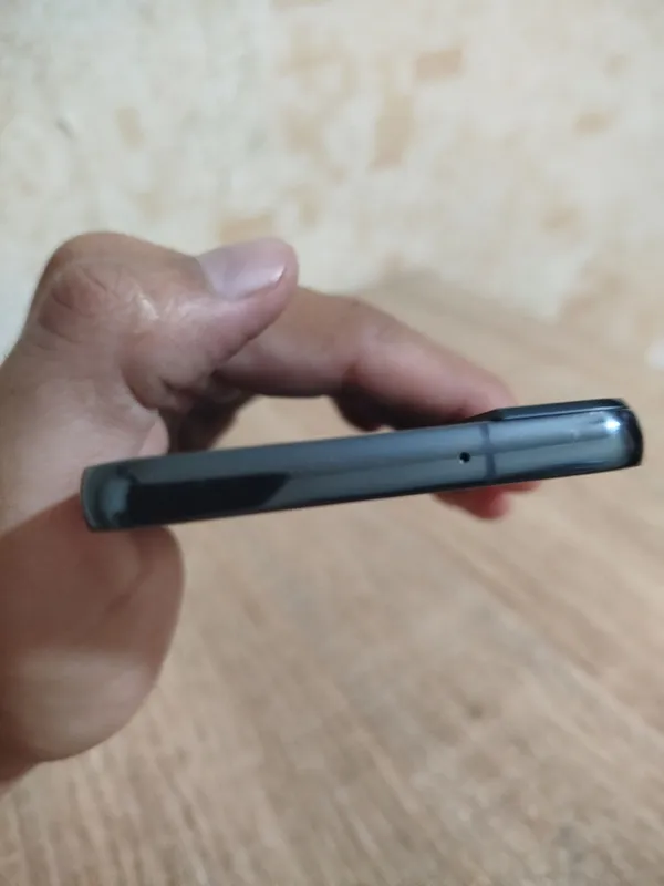 Продаётся идеальный Samsung S22 6 Продаётся идеальный Samsung S22 6