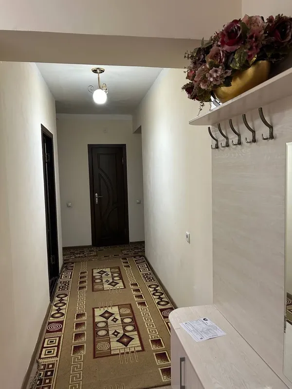 Sergeli 5 a 3 xonali uy 1 qavatda 1