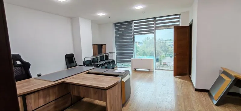 Аренда Офиса Uzoman 330м2 метро Минор главная улица Амира Тимура f88 — фото 1