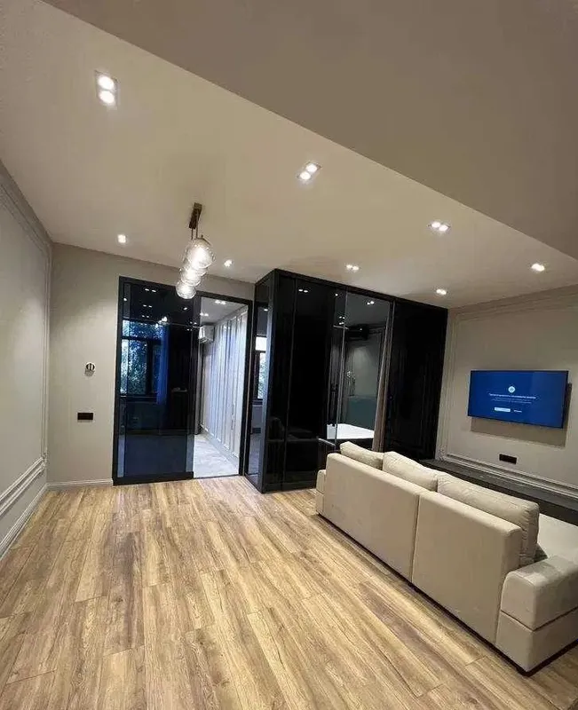 Айбек • 2 комнаты • 50 м² • 5/9 этаж 4