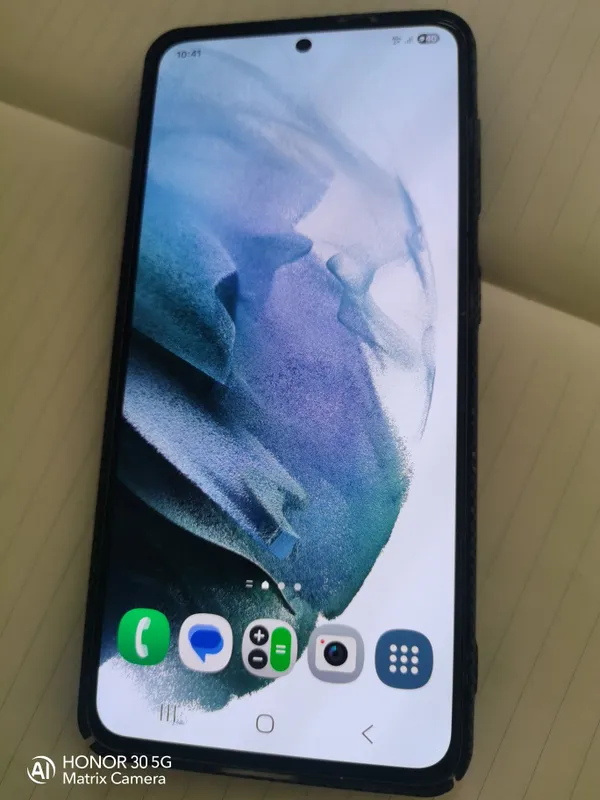 Samsung s21 sotiladi 2 ta Sim kartali