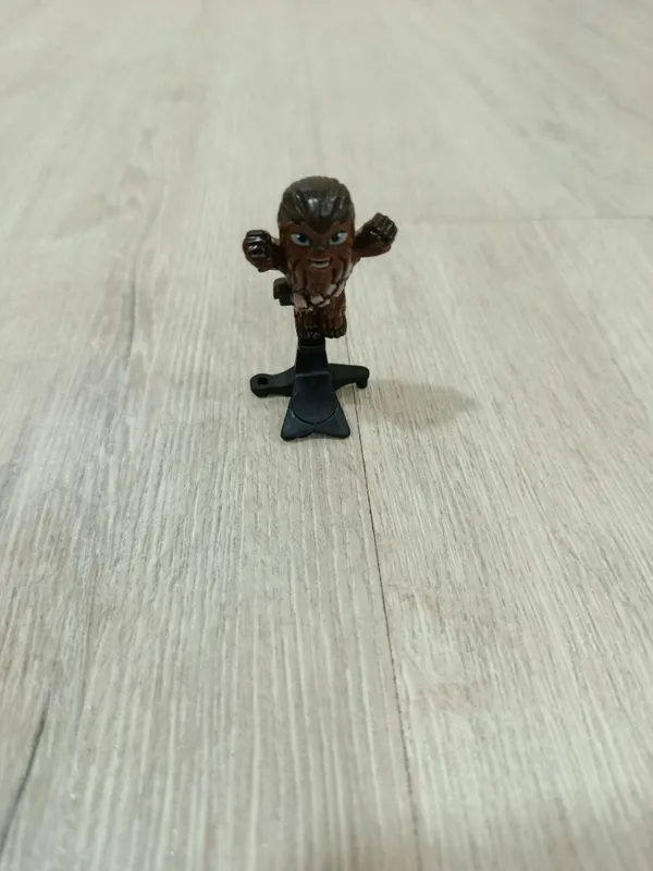 Фигурка из киндера