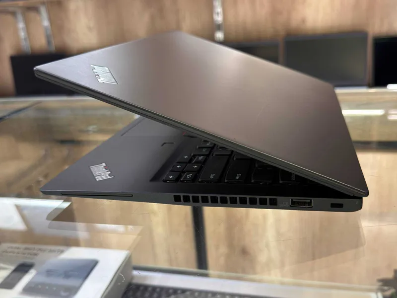Lenovo ThinkPad T495s AMD 7 PRO 3700U озу16гб 256ssd — фото 4