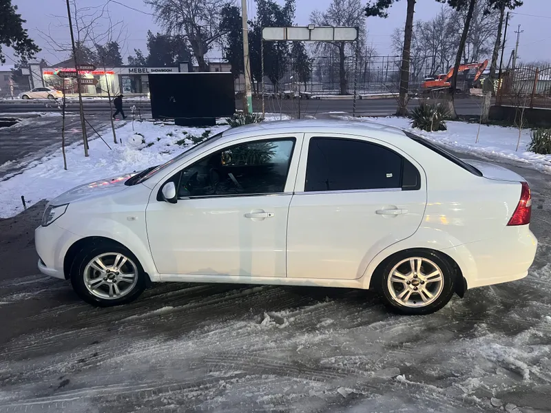 Nexia 3 avtomat elegant plus